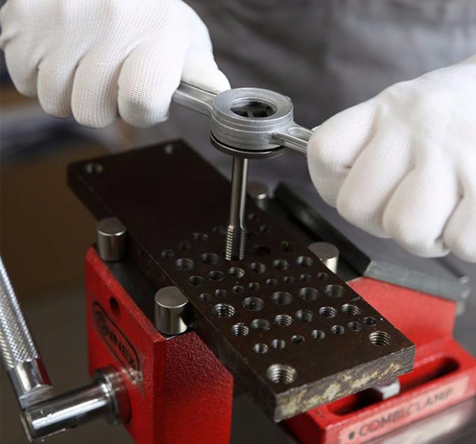 DIN 5157 HSS M2 Hand Pipe Tap , White Finished Manual Pipe Thread Tap Set